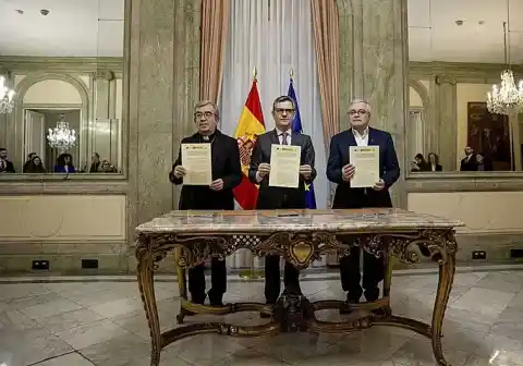 Imagen 1 de Iglesia y Gobierno: del trago al trágala