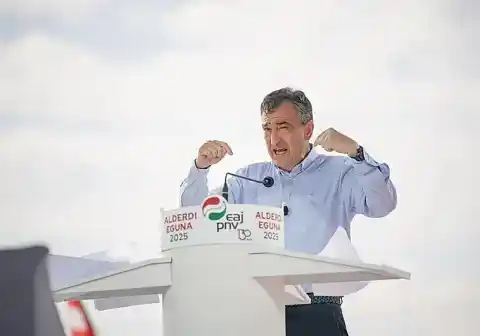 Imagen 1 de El PNV advierte que si el viernes no se traspasan transferencias al País Vasco, no se quedarán «cruzados de brazos»