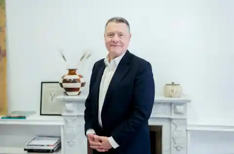 Imagen 1 de El manifiesto de Jordi Sevilla pide un “cambio de rumbo político” en el PSOE al que culpa del auge de la extrema derecha