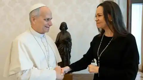 Imagen 1 de El Papa recibe a María Corina Machado en el Vaticano en una cita que revela que la opositora venezolana sigue en Europa