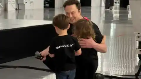 Imagen 1 de Elon Musk explica el insólito origen de los nombres de dos de sus hijos, Strider Sekhar y Comet Azure