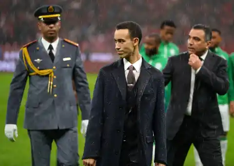 Imagen 1 de El fútbol acelera la proyección pública del príncipe heredero Hasán ante la enfermedad del rey de Marruecos