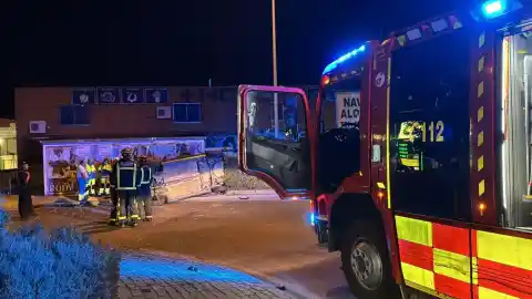 Imagen 1 de Los bomberos ganan la batalla judicial contra Ayuso por 40 millones de inversiones no realizadas