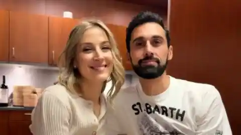 Imagen 1 de Una relación de adolescentes que se convirtió en familia numerosa: así es la vida personal de Álvaro Arbeloa