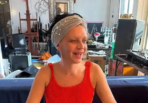 Imagen 1 de Aprovechan el estado de embriaguez de la hija de Camilo Sesto para robar en su casa