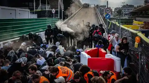 Imagen 1 de Un juzgado de Barcelona inadmite la querella contra los Mossos por rociar a activistas propalestinos con gas pimienta en octubre