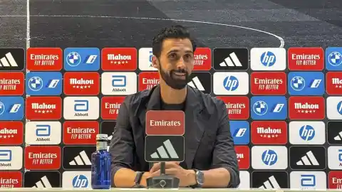 Imagen 1 de Primera rueda de prensa de Arbeloa, en directo | Nuevo entrenador del Real Madrid y última hora sobre el adiós de Xabi Alonso