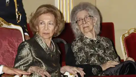 Imagen 1 de La reina Sofía suspende dos actos en Canarias por el agravamiento de su hermana Irene