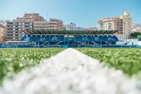 Imagen 1 de El CE Europa pide jugar el próximo partido en Gavà tras su doble problema con el césped