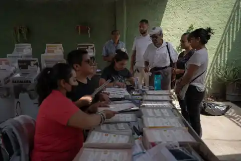 Imagen 1 de El Gobierno estudia cómo evitar que el ciudadano haga dos filas para votar en 2027