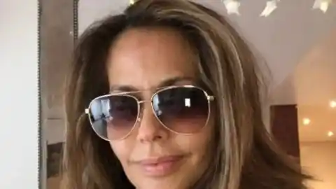 Imagen 1 de Vaitiare, la modelo que habló por primera vez de las prácticas sexuales de Julio Iglesias