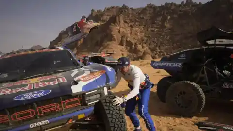 Imagen 1 de Varapalo para Nani Roma y Carlos Sainz, que se queda sin opciones; manda Al Attiyah