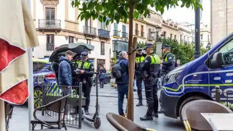Imagen 1 de Sanz "impondrá por decreto" el plan policial de Navidad de Sevilla si la oposición lo vuelve a tumbar