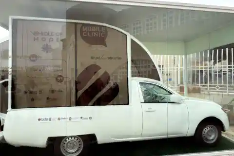 Imagen 1 de El papamóvil de Francisco convertido en clínica llega a Belén y espera el permiso de Israel para entrar en Gaza