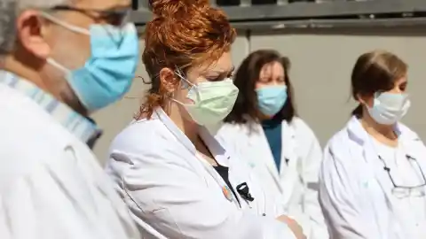 Imagen 1 de Aragón contempla el regreso de las mascarillas en centros sanitarios para frenar la gripe: "Es un problema serio"