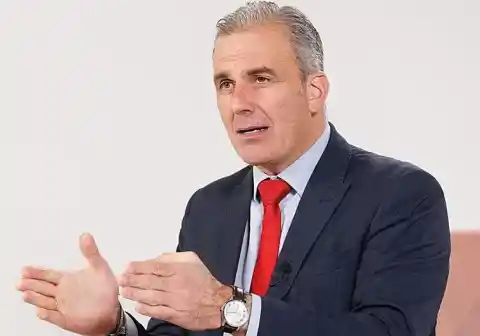 Imagen 1 de Tercer corte de Vox a Ortega Smith: El Presidente de la Comisión de Justicia del Congreso se retira. Tercer corte a Vox: "El Presidente de la Cámara de Representantes" La oficina del Presidente está ahora en el proceso de eliminar el tercer corte del artículo.