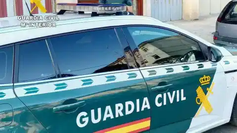 Imagen 1 de Investigan la muerte de una mujer en A Coruña: su madre también falleció tras ser trasladada inconsciente al hospital