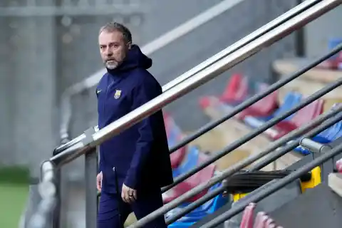 Imagen 1 de El mercado altera la calma de Hansi Flick: “Hay gente alrededor de Dro que toma decisiones. No quiero decir nada más”