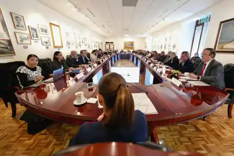 Imagen 1 de Sheinbaum analiza estrategias para impulsar crecimiento económico en México