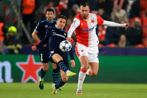 Imagen 1 de El Athletic no pasa del empate y depende de un milagro para clasificarse