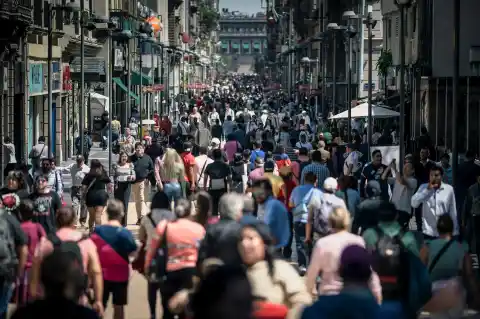 Imagen 1 de Recaudación fiscal mexicana supera pronósticos con un aumento del 4,8% en 2025