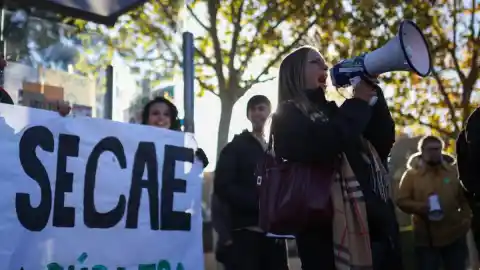 Imagen 1 de El colectivo universitario secunda el primer día de huelga y el gobierno de Ayuso la censura