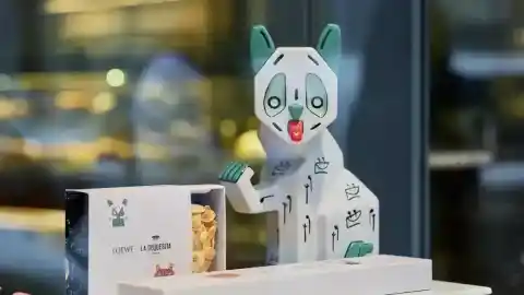 Imagen 1 de La Duquesita y Loewe firman la alianza más dulce de esta Navidad