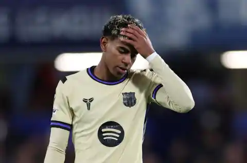 Imagen 1 de Lamine Yamal, la comparación con Estevão y la corona perdida en Stamford Bridge