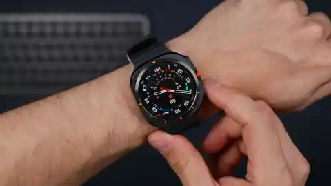 Imagen 1 de Samsung asalta el Black Friday: su reloj Ultra cuesta la mitad que el de Apple, y con WearOS