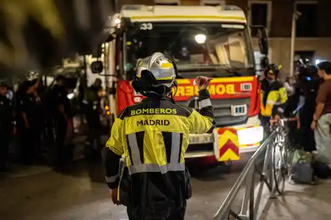 Imagen 1 de Controlado un incendio en un primer piso en el número 10 de la calle Fuencarral
