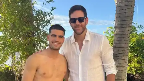 Imagen 1 de Nuevo 'look' de Alcaraz: disfruta de unas vacaciones en Miami y se ve con Martín del Potro antes de jugar