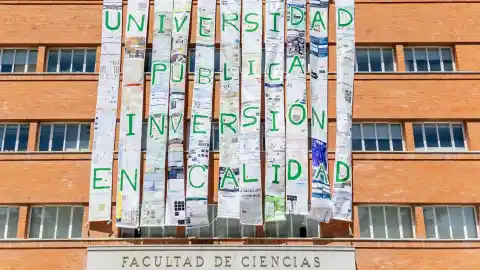 Imagen 1 de Los convocantes consideran "un éxito" la huelga universitaria en Madrid y la Comunidad dice que está "politizada"