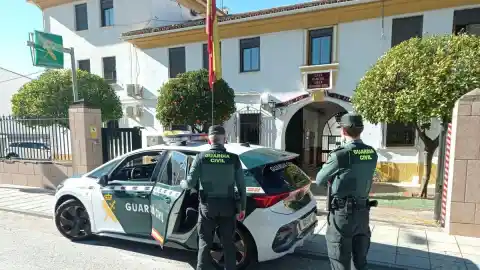 Imagen 1 de Detenido un hombre tras estrangular a su pareja en Campillos