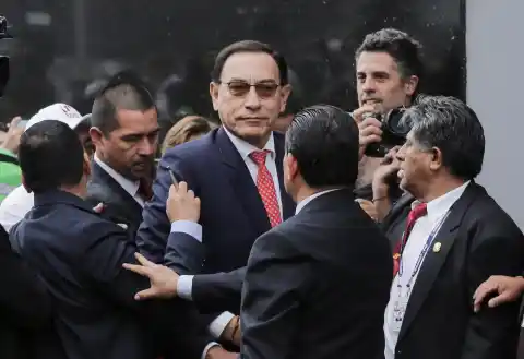 Imagen 1 de Condenado a 14 años de cárcel por corrupción el expresidente peruano Martín Vizcarra