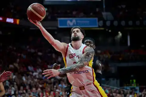 Imagen 1 de Santi Yusta, un ‘goleador’ para la nueva España de Chus Mateo