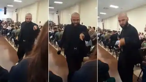 Imagen 1 de Alves, desatado en su nueva vida como predicador: "¡No penséis que el Dios que está ahí está lejos de ustedes!"