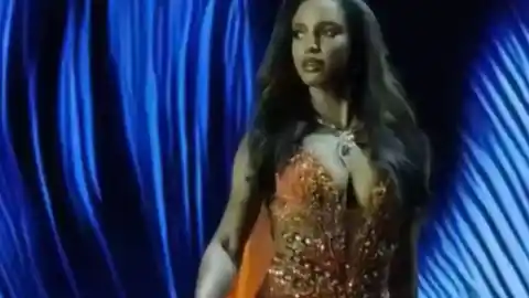 Imagen 1 de La dura caída de Miss Jamaica: Gabrielle Henry, al hispotal tras desplomarse del escenario en plena gala de Miss Universo