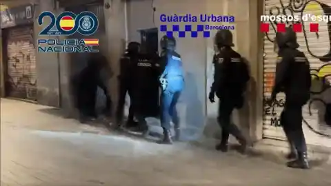 Imagen 1 de Desmantelada una red que explotaba sexualmente a mujeres en centros de masajes de Barcelona y Marbella