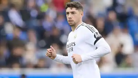 Imagen 1 de Fede Valverde zanja la polémica con Xabi Alonso: "El míster está a mi lado"