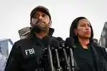 Imagen 1 de El director del FBI dice que el sospechoso del tiroteo contra la Guardia Nacional trabajó con fuerzas aliadas en Afganistán