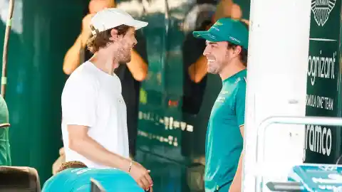 Imagen 1 de Vettel compara su carrera con la de Fernando Alonso: "Es otra vida diferente, no tiene hijos, no sé si tiene pareja o está casado"