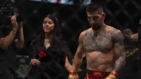 Imagen 1 de Topuria retrasa su próxima pelea después de su ruptura sentimental: "Estoy pasando por un momento difícil"