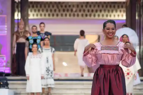 Imagen 1 de Cientos de artesanos mexicanos aterrizan en Los Pinos para dar a conocer la diversidad cultural