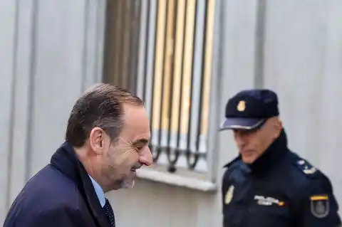 Imagen 1 de El PSOE reivindica que expulsó a Ábalos hace 20 meses, pero admite la dureza del golpe: el segundo secretario de Organización en la cárcel