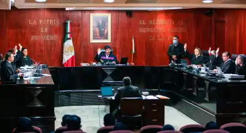 Imagen 1 de La Suprema Corte se parte ante la decisión de reabrir juicios cerrados