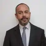 Imagen 1 de David Martínez, el 'fantasma' de Sabadell: se marcha con los bolsillos llenos y  cobrará 110 millones en dividendos hasta la venta de TSB