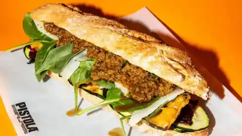 Imagen 1 de Los bocadillos gourmet que triunfan en Madrid por menos de 15 euros: "Es alta cocina entre panes"