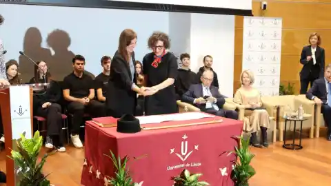 Imagen 1 de Maria Àngels Balsells toma posesión como primera mujer rectora de la Universidad de Lleida
