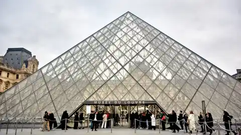 Imagen 1 de El Museo del Louvre subirá un 45% el precio de sus entradas para los visitantes que no pertenezcan a la UE