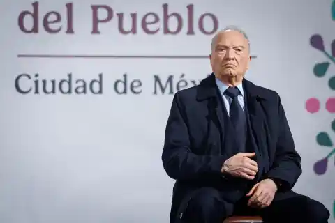 Imagen 1 de Sheinbaum, sobre la renuncia de Gertz: “Le ofrecí una embajada y aceptó”